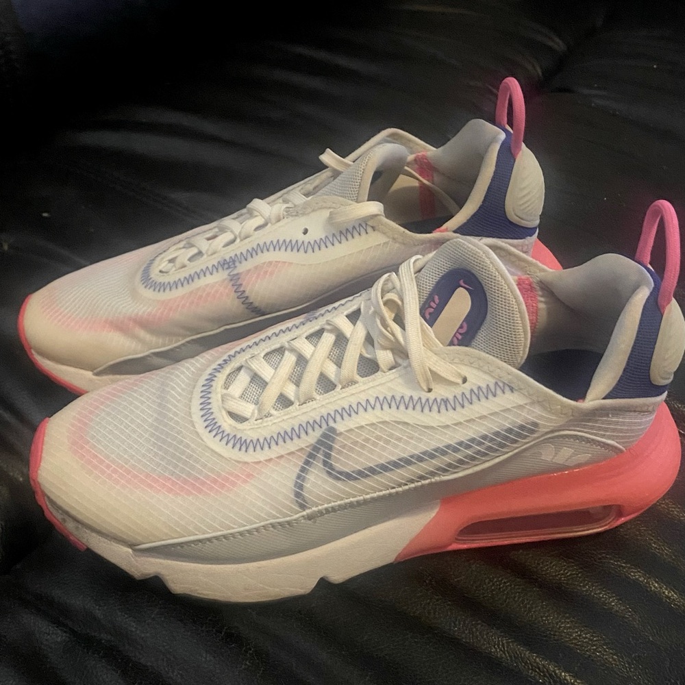 Nike women Air Max preowned 8.5